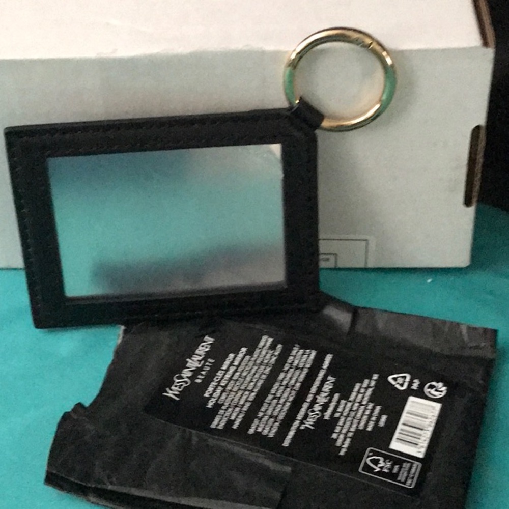 Yves Saint Laurent Quilted Black and Gold Key Holder - Picture 2 of 3